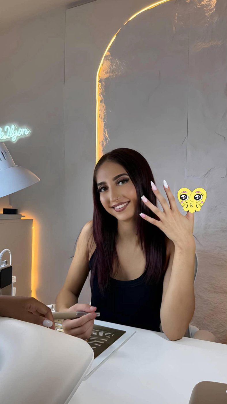 ELLNAILS